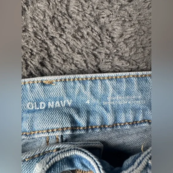 Old Navy distressed flares, high rise, light wash, size 4 - Picture 2 of 6